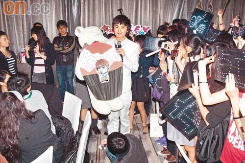 阿娇不信阿sa另结新欢 谭咏麟力撑瞒婚没罪【图】