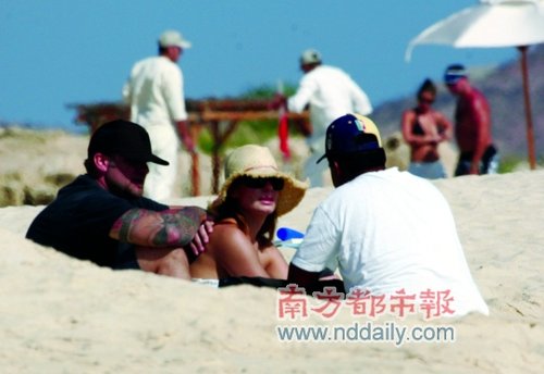 布洛克与偷腥老公复合? 图片社惊爆“复合照”