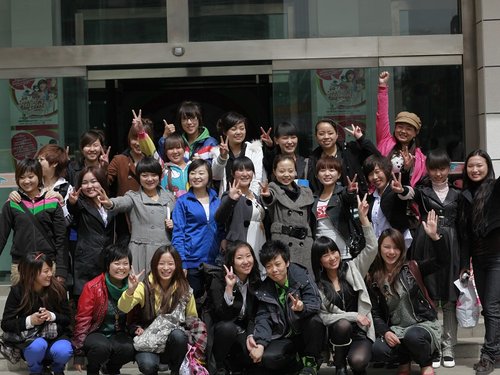 组图:兰州花儿西宁绽放 包车挺进西宁唱区