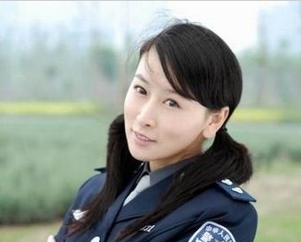 《预审》圆儿时梦 毛俊杰女警形象帅气逼人