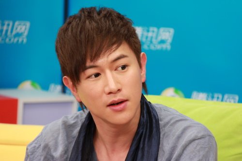 香港艺人陈键锋做客+盛赞林心如期待再续前缘