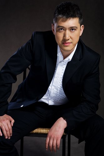 《地道英雄》开播 赵春羊何冰陈小艺上演三角恋