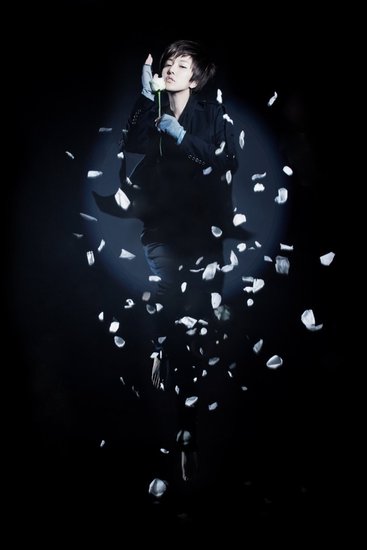 恶魔之<em>女</em>龙思雨归来 新歌尝试<em>哥特式</em>风格_娱