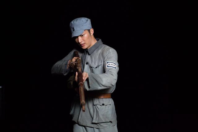 王燕阳《爱国岛》杀青 诠释小人物的爱国情怀