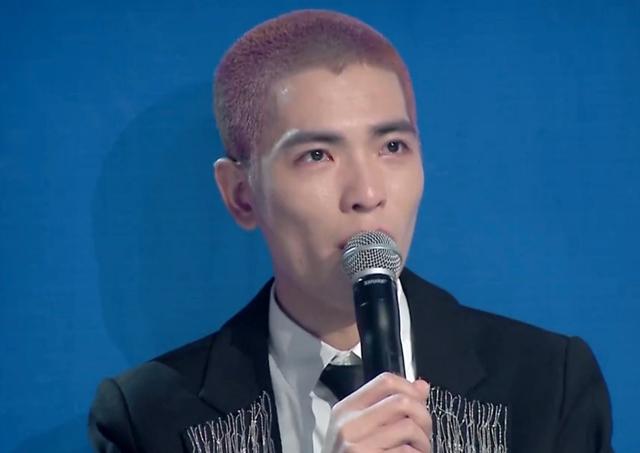 二次元少女圈9成超女黑马 唱时代金曲引争议