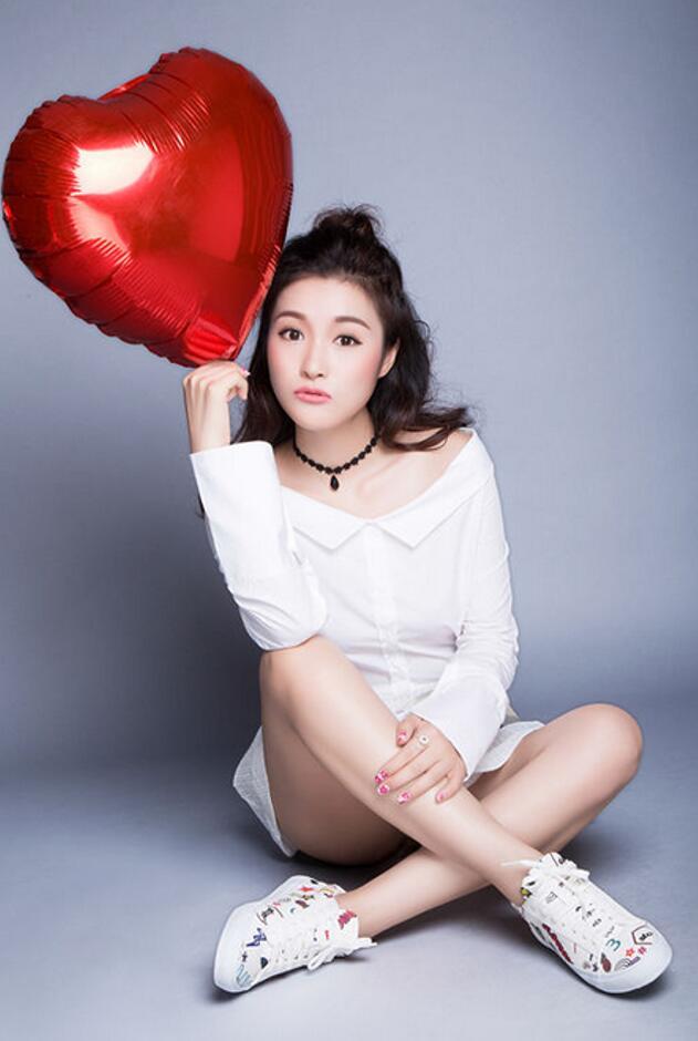 好声音学员楼沁发新歌 包揽词曲创作获好评