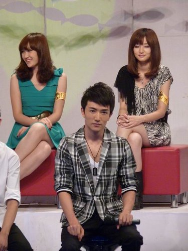 国产美男许诺登芒果台《锋尚之王》展型男魅力