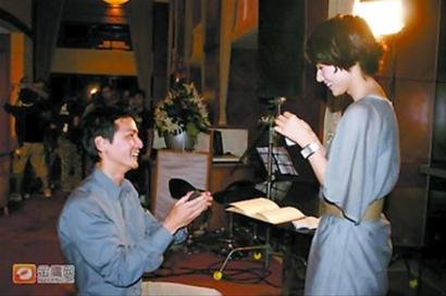 《<em>单身男女</em>》3月上映 吴彦祖和高圆圆谈情说爱