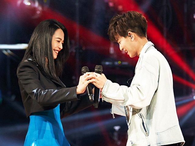 姚晨搭档任嘉伦甜蜜共舞情歌对唱
