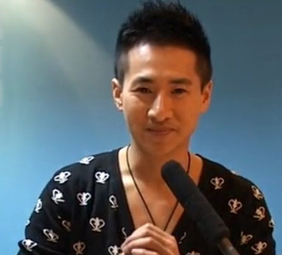 海鸣威现身成麻辣教师