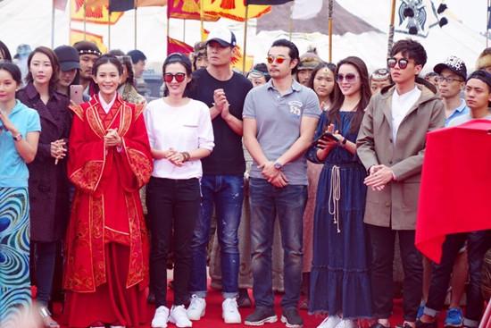 太子妃丫鬟绿篱“升职” 海铃穿越演绎悬殊之爱