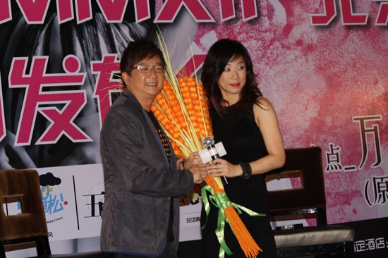 林忆莲为演唱会强势求歌 伦永亮细数“伤痕”