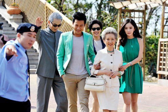 《盛夏晚晴天》关注数领先 被评有野心的偶像剧