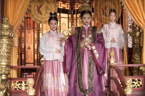 演员王岚携手王晶新作 《新六指琴魔》全新亮相