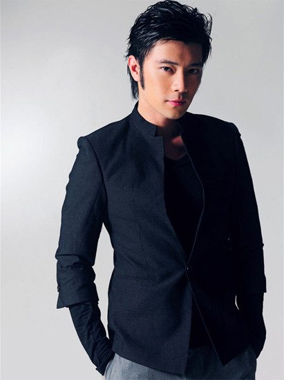 王钧赫录制《华夏夺宝》 PK《甄嬛》剪秋笑料多