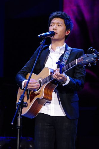 韦礼安用音乐创奇迹 300人LiveHouse唱到3000人