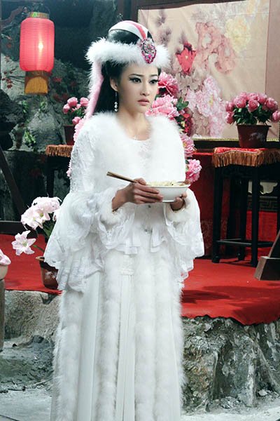 白柳汐领衔《布袋和尚》 闽冀赶场成拼命三娘