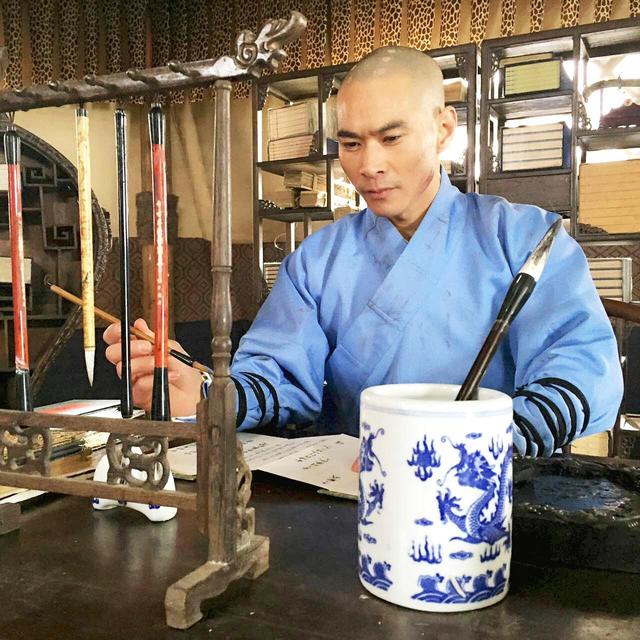 我本沉默传奇超变私服