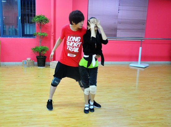 《舞动》李炜苦练舞 将演绎“罗密欧与朱丽叶”_娱乐_腾讯网