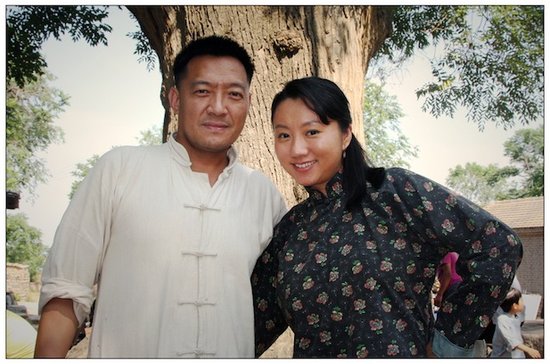 《民兵葛二蛋》成收视王 李梦男王晴休闲度假