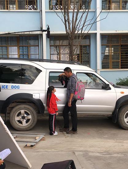 电影《湄公河行动》将映 张涵予李亚真父女情深