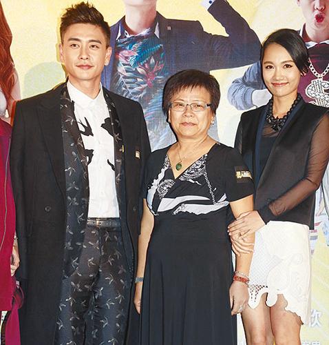 据香港媒体报道,33岁的黄宗泽同 胡杏儿 (微博) 分手后,与杨峥的恋情