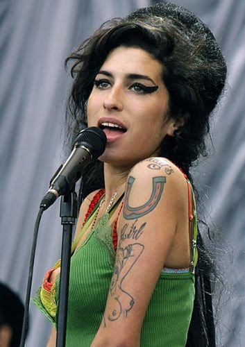 怀恩豪斯死因二次调查结果出炉 饮酒过量致死