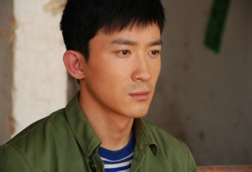 《<em>七妹</em>》各大地方台热播 张铎演绎有志青年_娱