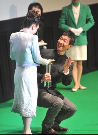 王千源《说谎的爱人》扮牙医 被称“新好男人”