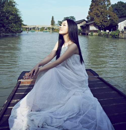 杨钰莹新专辑《遇江南》主打歌《可遇》首播