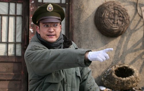 喻恩泰眼红男一号未遂 《高粱红了》富二代抢