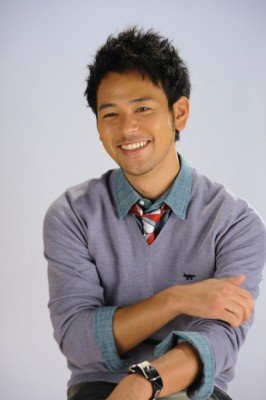 妻夫木聪与永濑正敏合作出演新片《SUMAGURA》_金鹰网