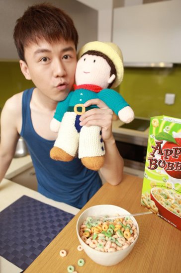 消费高手许添居家素颜写真曝光 网友赞叹嫩到不行