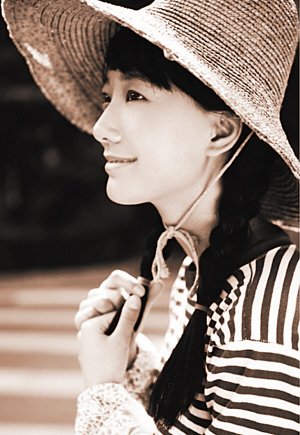 电视版《山楂树》开拍 男女主演定妆照出炉(图)