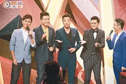 泳儿低胸露腰“瘦色”诱人 谢安琪主持分外轻松