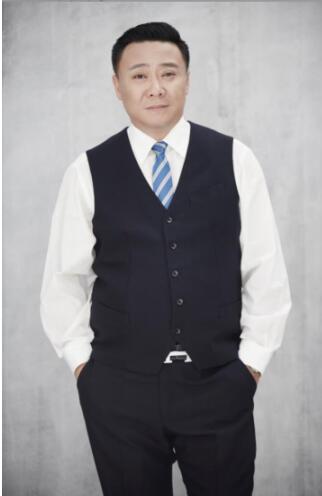 电视剧《爱人同志》 任正斌戏里戏外巨大反差