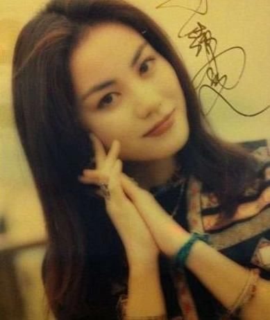 王菲1993年纯美旧照曝光 昔日曾叫王靖雯(图)