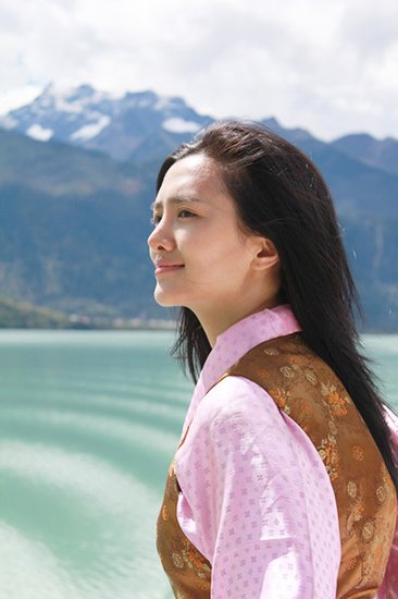 《转山》布达拉宫首映礼 李桃再回拉萨感慨多