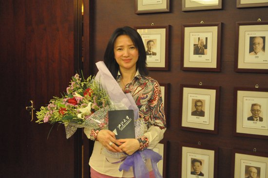 《大宅门1912》将播 何晴斯琴高娃戏外姐妹情深