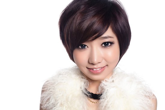 洪辰深情演绎经典校园民谣 向高考生加油打气