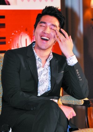 《LOVE》吻神赵又廷表情多 发布会大卖萌