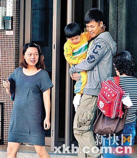 郭晋安再添一女凑够"好"字 喊老婆"收工"