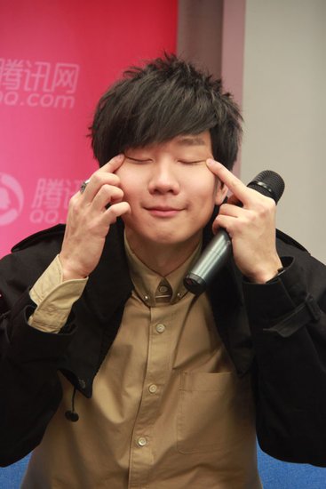 林俊杰帮男生朋友做卧底 被封两性专家