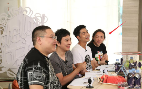 潘石屹的儿子上真人秀 自称屌丝和王思聪玩抓猪