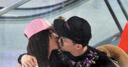 妈妈级嫩模<em>陈静仪</em>抛<em>儿女</em> 勾搭棉产大王之子_