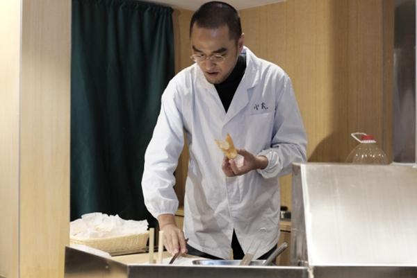 《搜神记》冯唐跨界当美食挑战沙岛厨神炸油厨子二日本图片