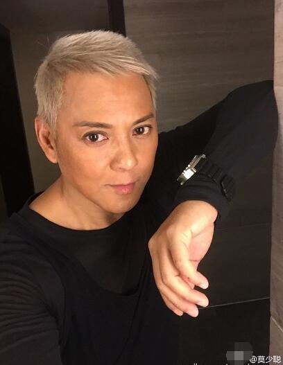 55岁莫少聪被传婚姻再亮红灯 27岁嫩妻提出离婚