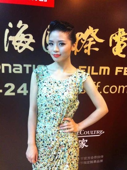 黄英出席上海国际电影节 首度提名最佳女配奖