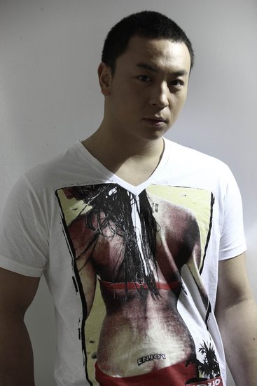孔雀翎排行_《孔雀翎》播出10年,男主过气,女主退圈,小女配逆袭成当红小花