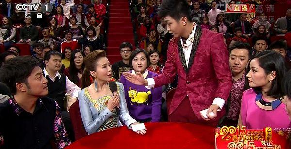 春晚魔术师回应穿帮:贾玲是托儿?朱迅递牌?